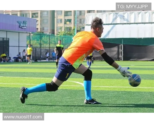 群星闪耀绿茵盛宴描绘众多足球巨星风采与荣耀瞬间 群星闪耀绿茵盛宴描绘众多足球巨星风采与荣耀瞬间