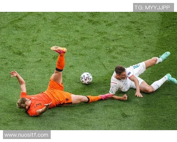 足球明星背后的世界：探索顶级球员生活与场外故事的独特视角